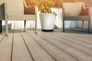 5 Ways Deck Cleaning Extends the Life of Your Outdoor Oasis