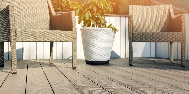 5 Ways Deck Cleaning Extends the Life of Your Outdoor Oasis